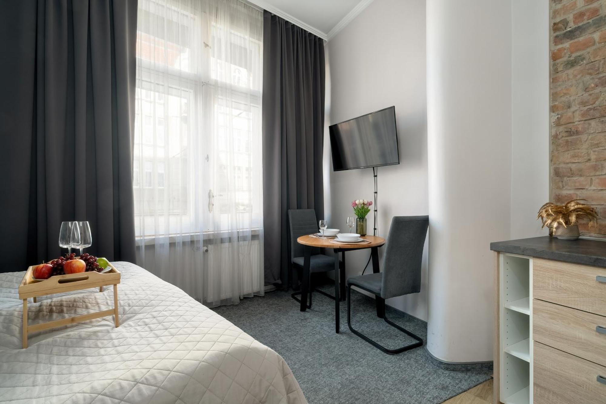 Apartament Very Berry - Glogowska 39-5 - Targowe, Self Check In 24h Poznań